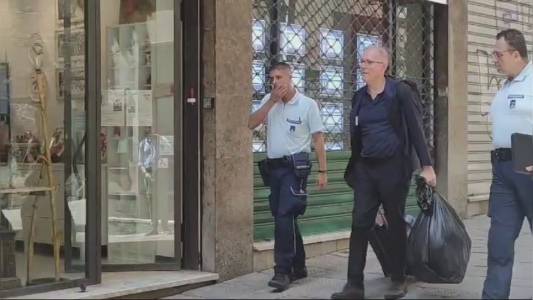 Caso Toti: Signorini arriva nella casa della figlia nel centro storico di Genova (VIDEO)