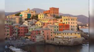 Genova: cade drone non assicurato sulla chiesa di Boccadasse, turista straniero rischia multa da 30mila euro