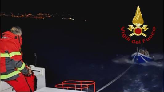 Genova: pescatori in difficoltà, salvataggio notturno dei vigili del fuoco