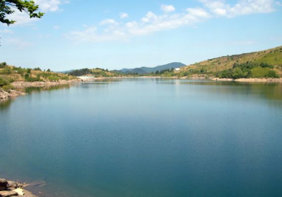 Borzonasca, trovato il corpo del 40enne Gabriele Zolezzi inghiottito dalle sabbie mobili nel lago di Giacopiane