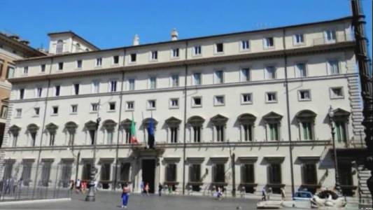 Ex Ilva, a Palazzo Chigi vertice governo-sindacati, Urso: "Sono sei i potenziali acquirenti, due gli italiani"