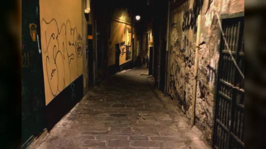 Genova: marittimo picchiato e rapinato finisce all'ospedale in prognosi riservata, coppia arrestata