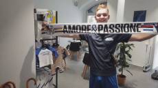 Sampdoria, il negozio ufficiale del Carl Zeiss a Jena si tinge di blucerchiato