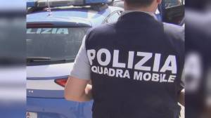 Genova, colpisce bersaglio con una bottiglia di vetro e lo rapina: fermato 35enne