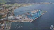 Savona e Vado: anticipata legge fumi navi, limiti zolfo validi già a 3 miglia dalla costa