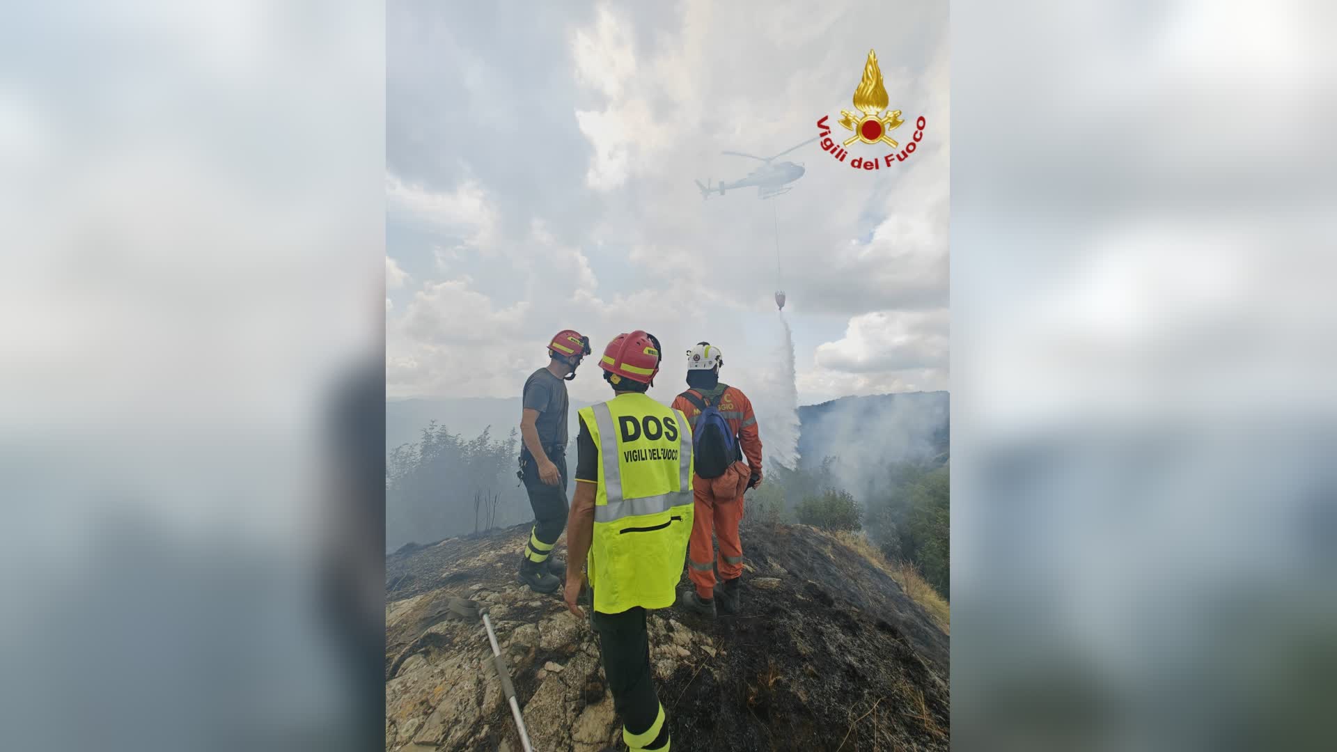 Valbrevenna, incendio sotto controllo: vigili del fuoco al lavoro per tutta la notte