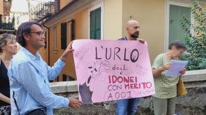 Genova, presidio di insegnanti precari: "Graduatorie ferme dopo il concorso"