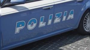 Savona: picchia e tiene chiusa in casa la compagna, arrestato 21enne