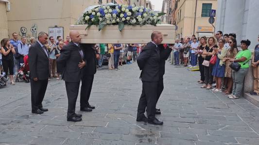 Genova, Monsignor Oliveri: "Michelino ha insegnato a vivere e non subire la malattia"