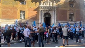 Genova, sciopero trasporto pubblico: fermi  bus e metro. I sindacati: “Abbiamo perso tre rinnovi contrattuali”