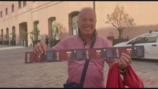 Derby, i tifosi del Genoa in coda per i biglietti: "Contro una squadra di B bisogna vincere..."