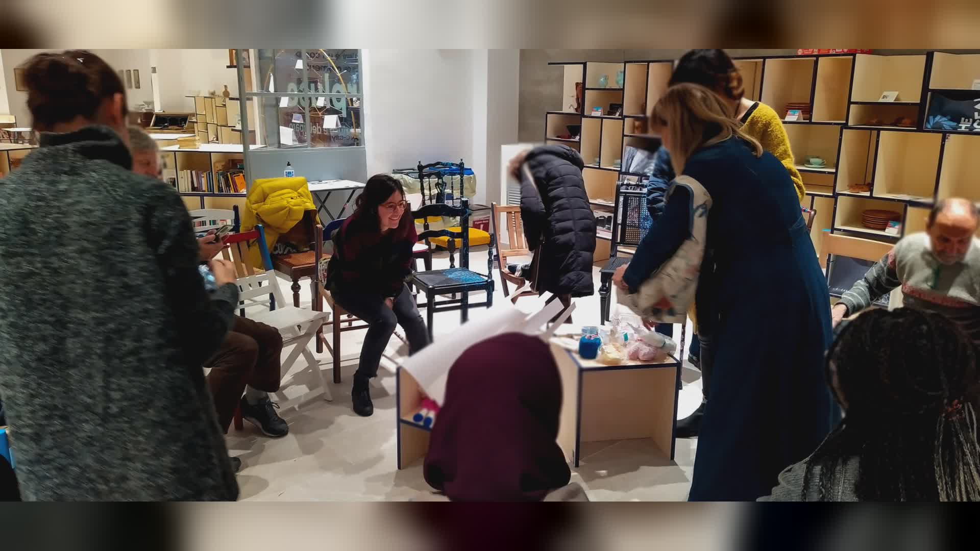 Genova, workshop per il recupero di componenti di arredo al centro Surpluse di Amiu