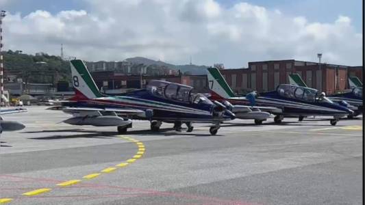 Aviazione: Leonardo lancia il nuovo jet per le Frecce Tricolori, dopo 42 anni sostituirà l'Aermacchi MB-339