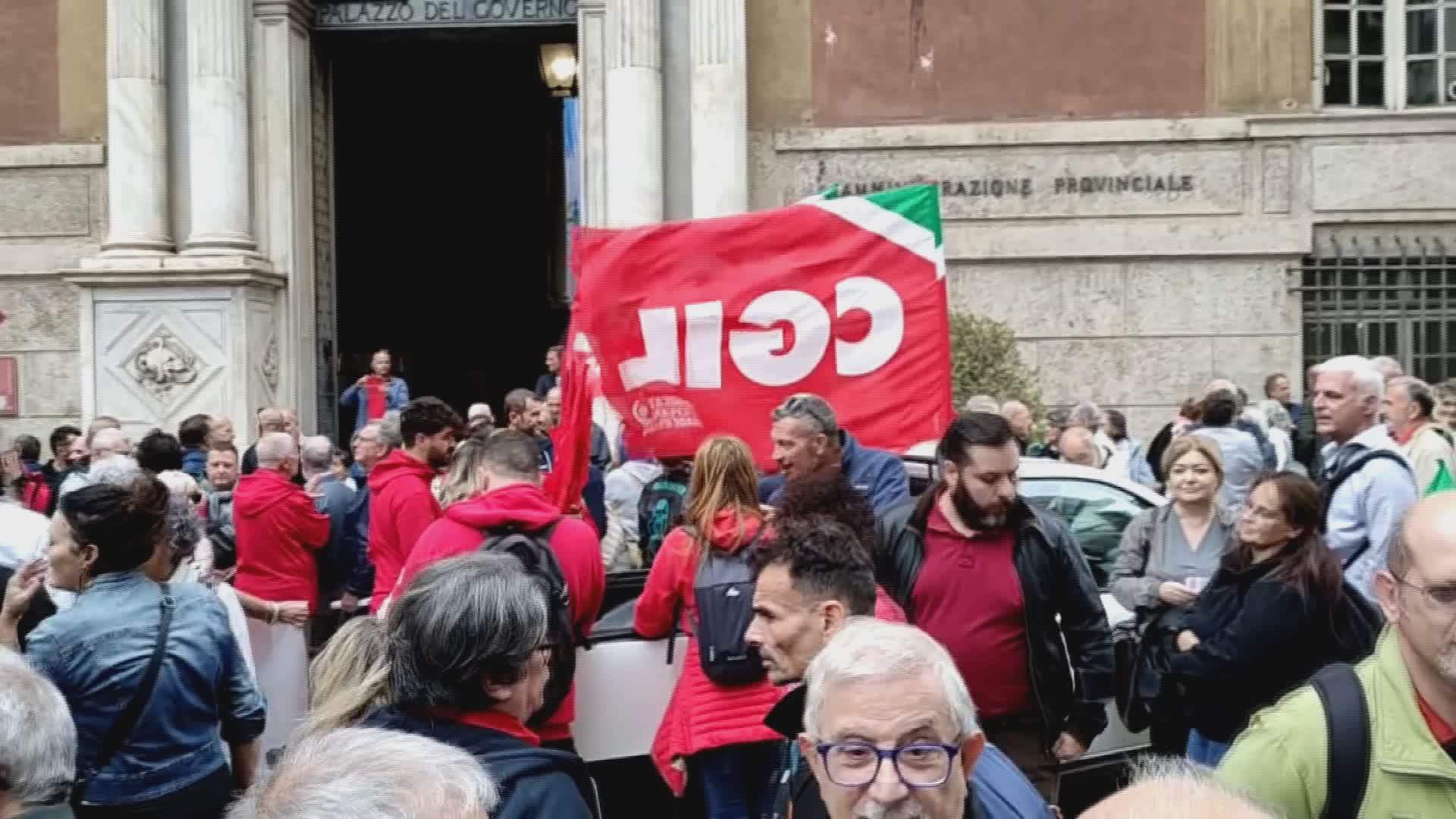 A Genova il primo presidio contro il ddl sicurezza, Magni (Cgil): "Paragonabile alle leggi fascistissime"