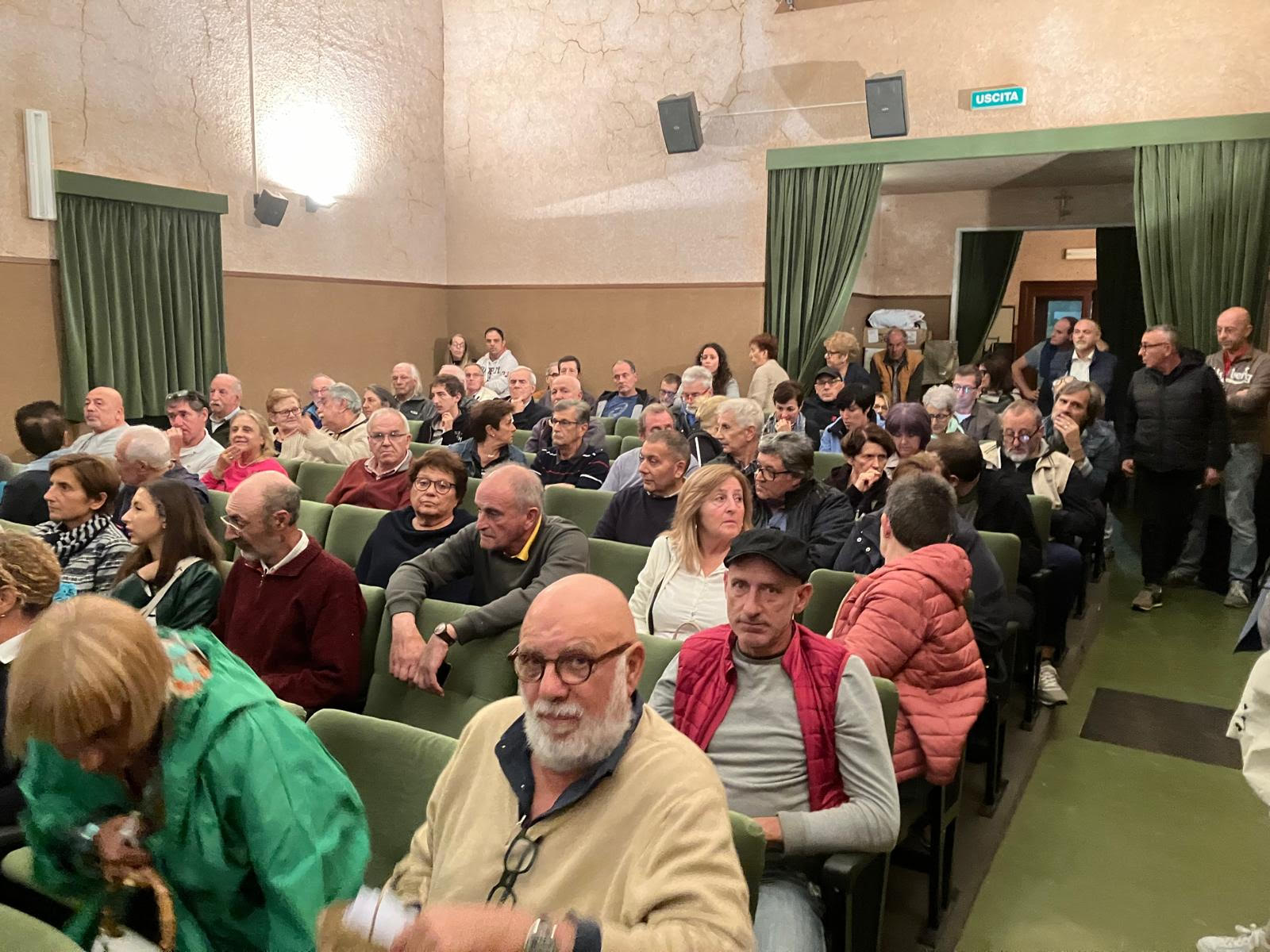 Isola del Cantone: nuove pale eoliche, grande partecipazione all'assemblea pubblica 