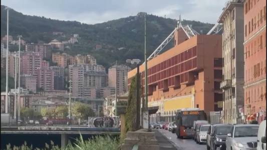 Genova, gli esercenti nel quartiere di Marassi: "Lo stadio porta lavoro e non va spostato"