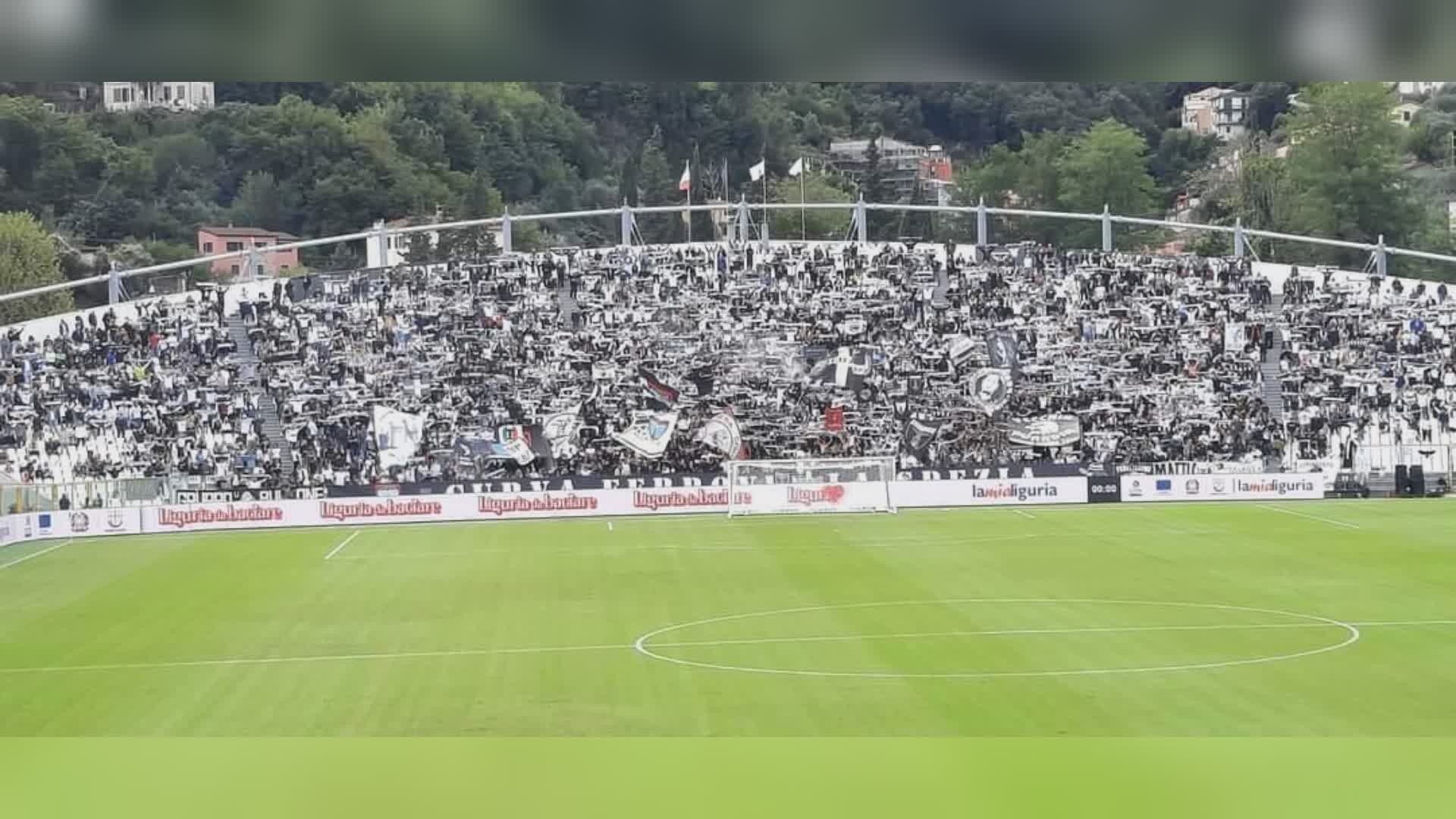 Spezia ancora imbattuto, decide Esposito (1-0). Scontri fra tifosi prima della partita