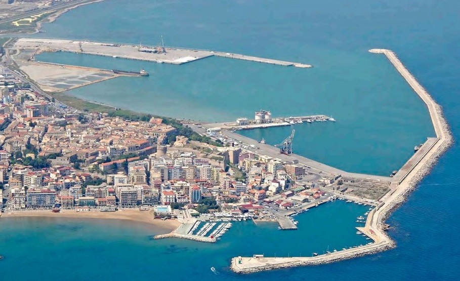 Porto di Crotone: affidata redazione del progetto di fattibilità del centro polifuzionale