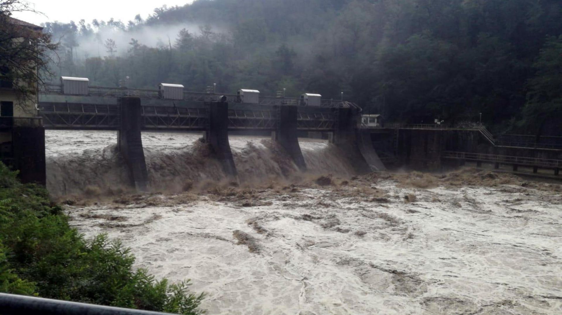 Maltempo, notte di tregua: dalle 15 allerta gialla per temporali su tutta la Liguria