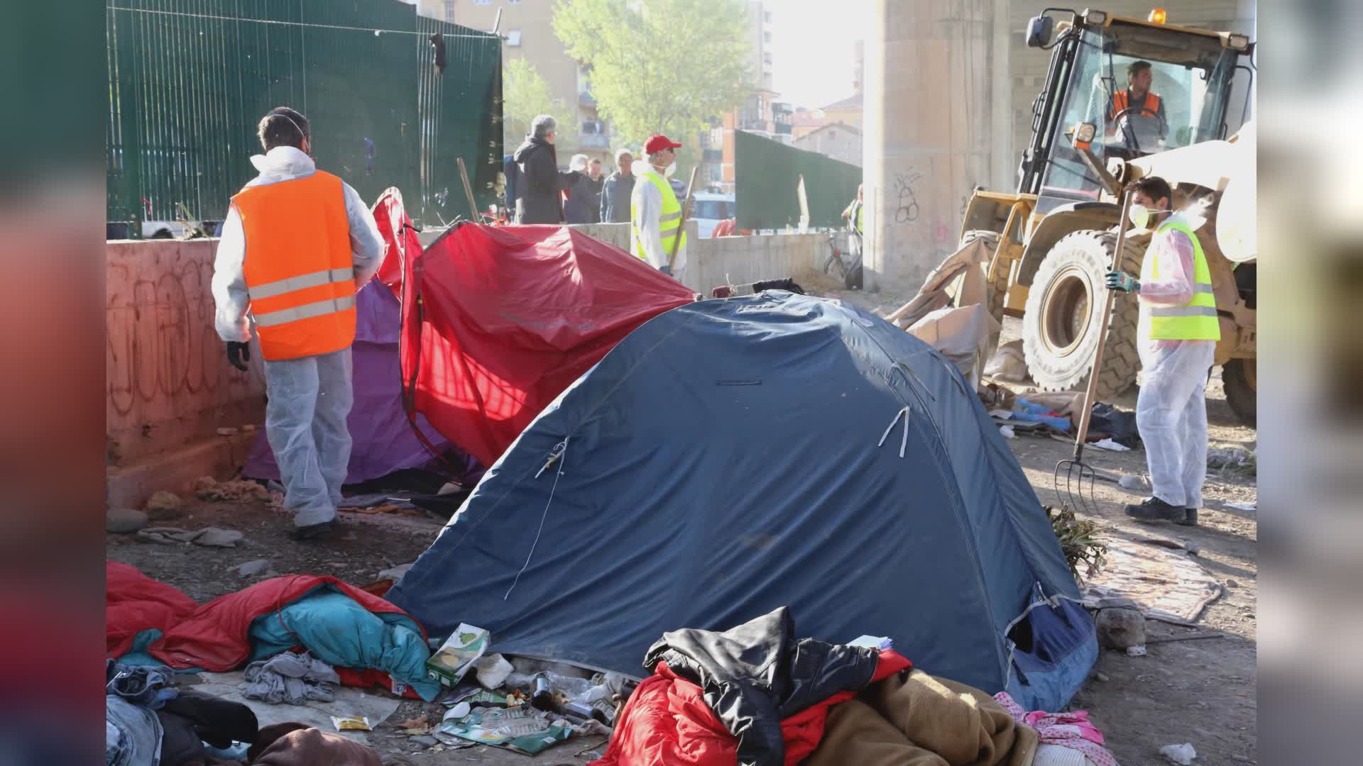 Ventimiglia, sgomberata tendopoli di migranti sul greto del Roja