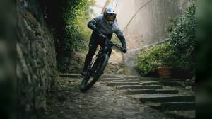 Ciclismo, Genova si prepara allo spettacolo del downhill Red Bull Cerro Abajo