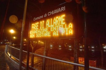 Allerta arancione prolungata sulla Liguria, trovato morto cercatore di funghi a Borzonasca, esonda l'Entella, treni cancellati e ritardi