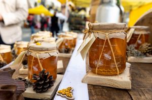 Il Comune di Savignone ospite d'onore alla sagra del miele di Chatillon