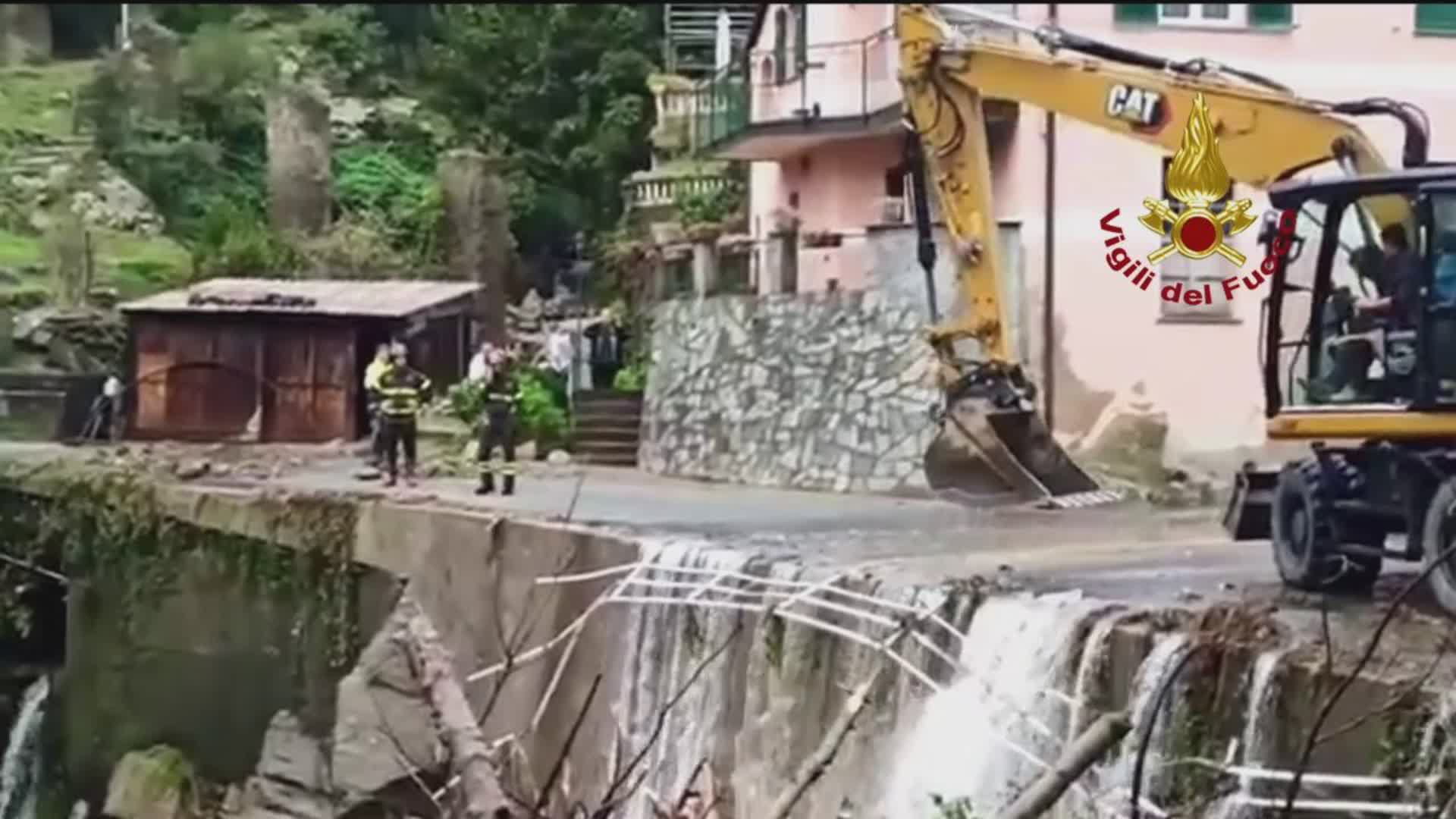 Maltempo in Liguria, a Cairo Montenotte soccorse 40 persone in stato di shock