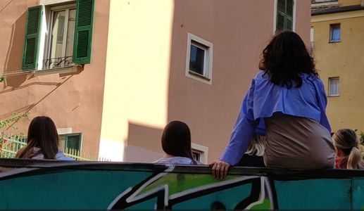 Professore sospeso per molestie virtuali a Genova, gli studenti: "E' già successo, questo caso è solo la punta dell'iceberg"