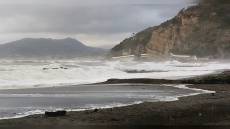 Mareggiata: Sestri Levante, recuperato uno dei due pescherecci affondati