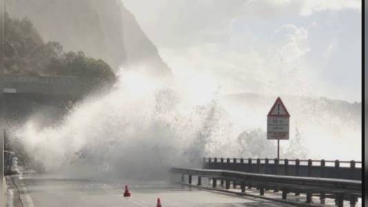 Mareggiata, Sestri Levante: recuperato anche il secondo peschereccio affondato