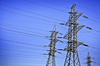 Consumi elettrici stabili a ottobre 2024, in crescita le rinnovabili e la domanda nazionale da inizio anno