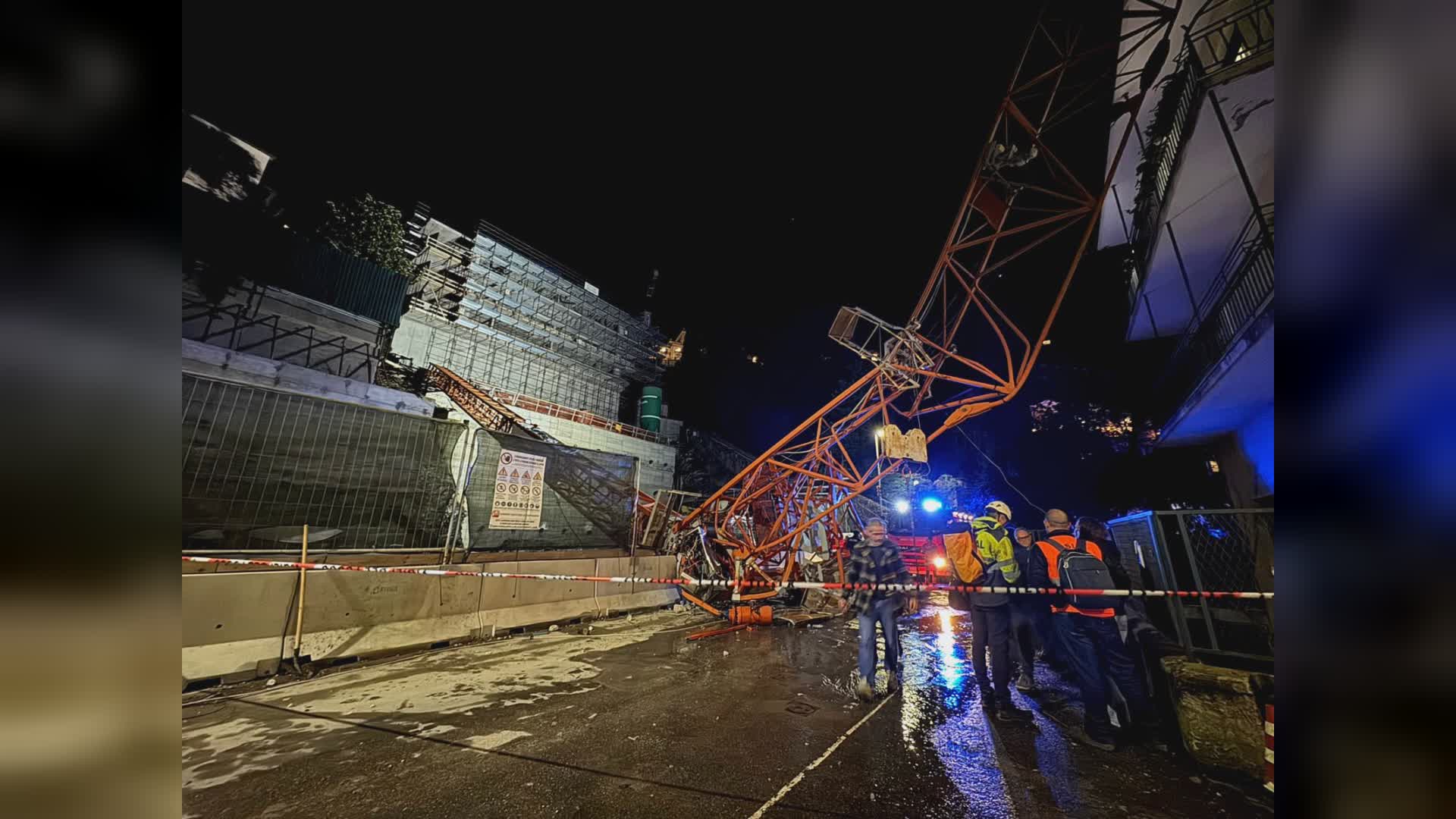 Gru crollata in via Chiodo, Procura di Genova apre un'inchiesta: "Scarsa manutenzione"