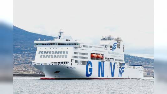 Shipping: GNV Polaris, traghetto a basse emissioni, arrivato a Napoli dalla Cina, servirà la linea Genova-Palermo