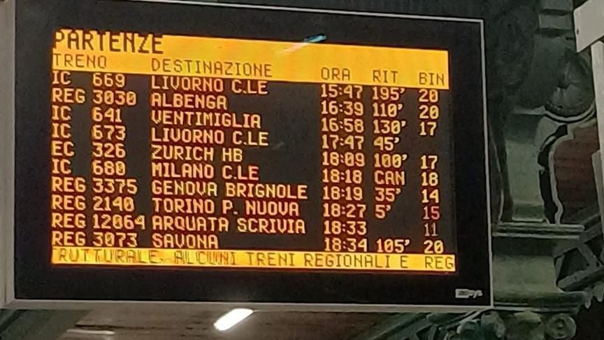 Guasto sulla linea ferroviaria, Liguria isolata dal resto del nord: il caso approda in parlamento