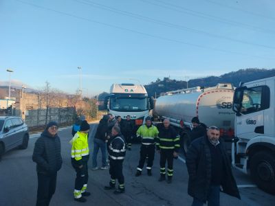 Autisti di cisterne, sciopero a San Quirico in solidarietà per la tragedia di Calenzano