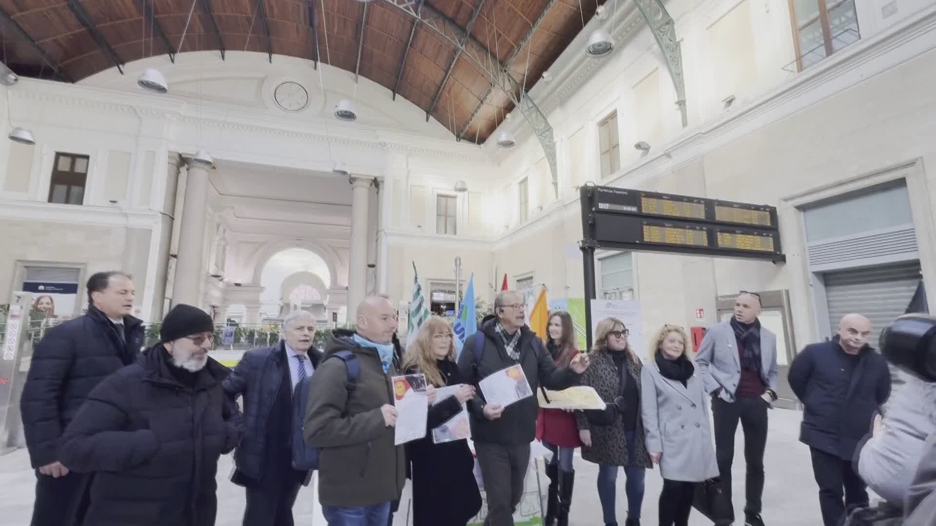 Aggressioni sui treni, Assoutenti e sindacati insieme per una campagna anti-violenza: "Serve banca dati nazionale per monitorare il fenomeno"