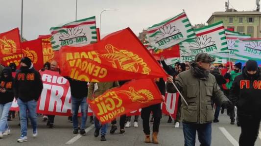 Corteo metalmeccanici, i sindacati: "Più salari e sicurezza, ridurre orario di lavoro"