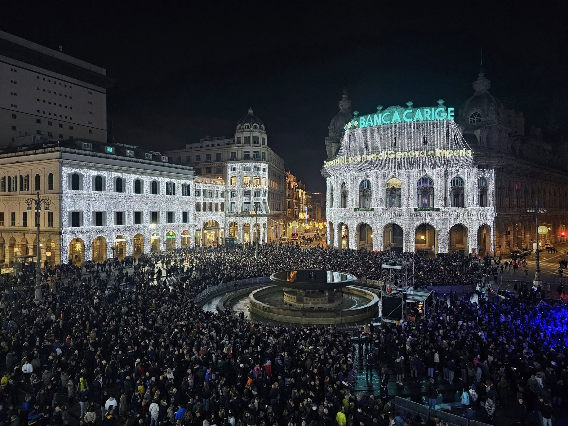 Tricapodanno, Piazza De Ferrari balla al ritmo del Deejay Time: oggi serata Rap e Trap