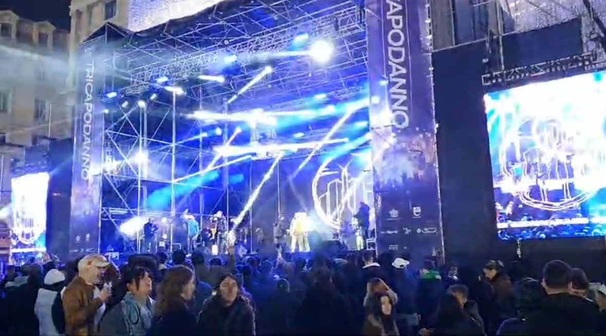 TriCapodanno a Genova, seconda serata a De Ferrari al ritmo di rap e trap