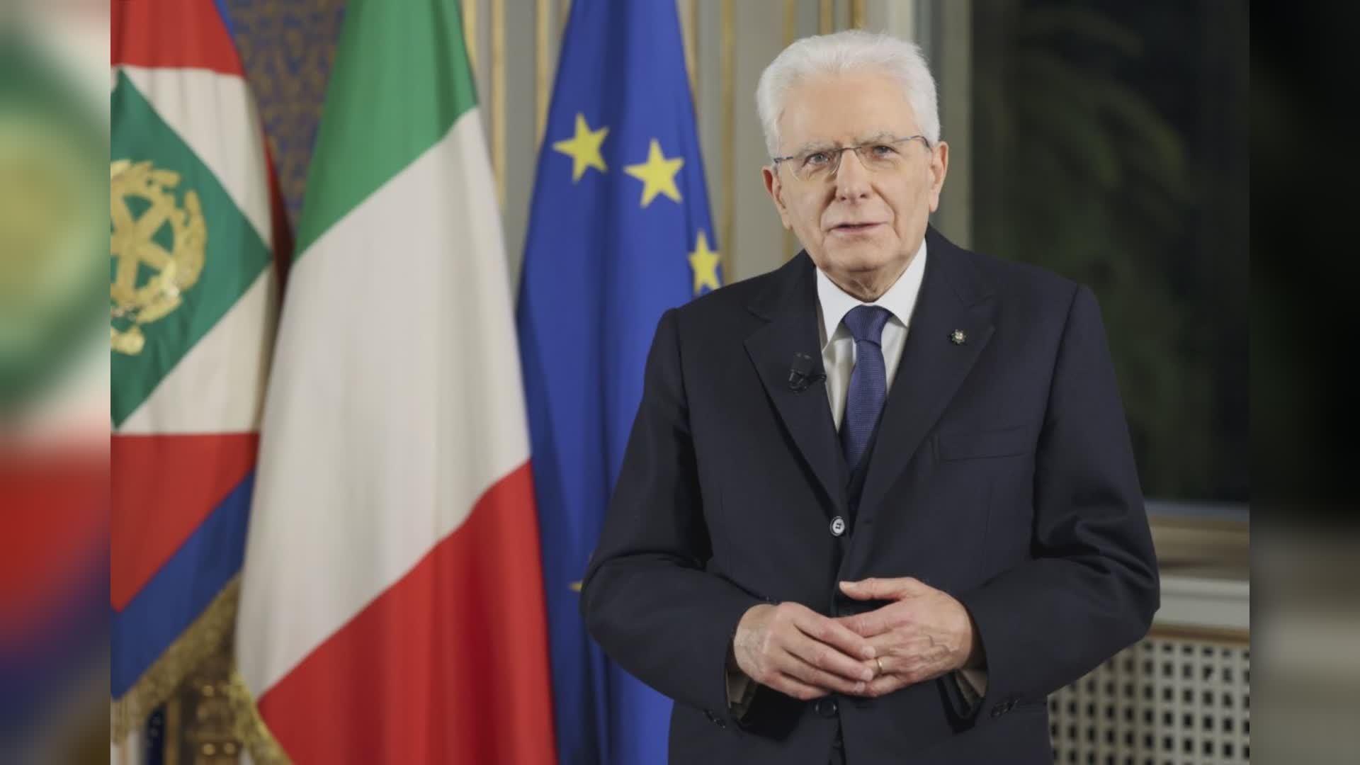 Mattarella, discorso di fine anno: "Pace non è sottomettersi alla prepotenza di chi aggredisce gli altri con le armi"