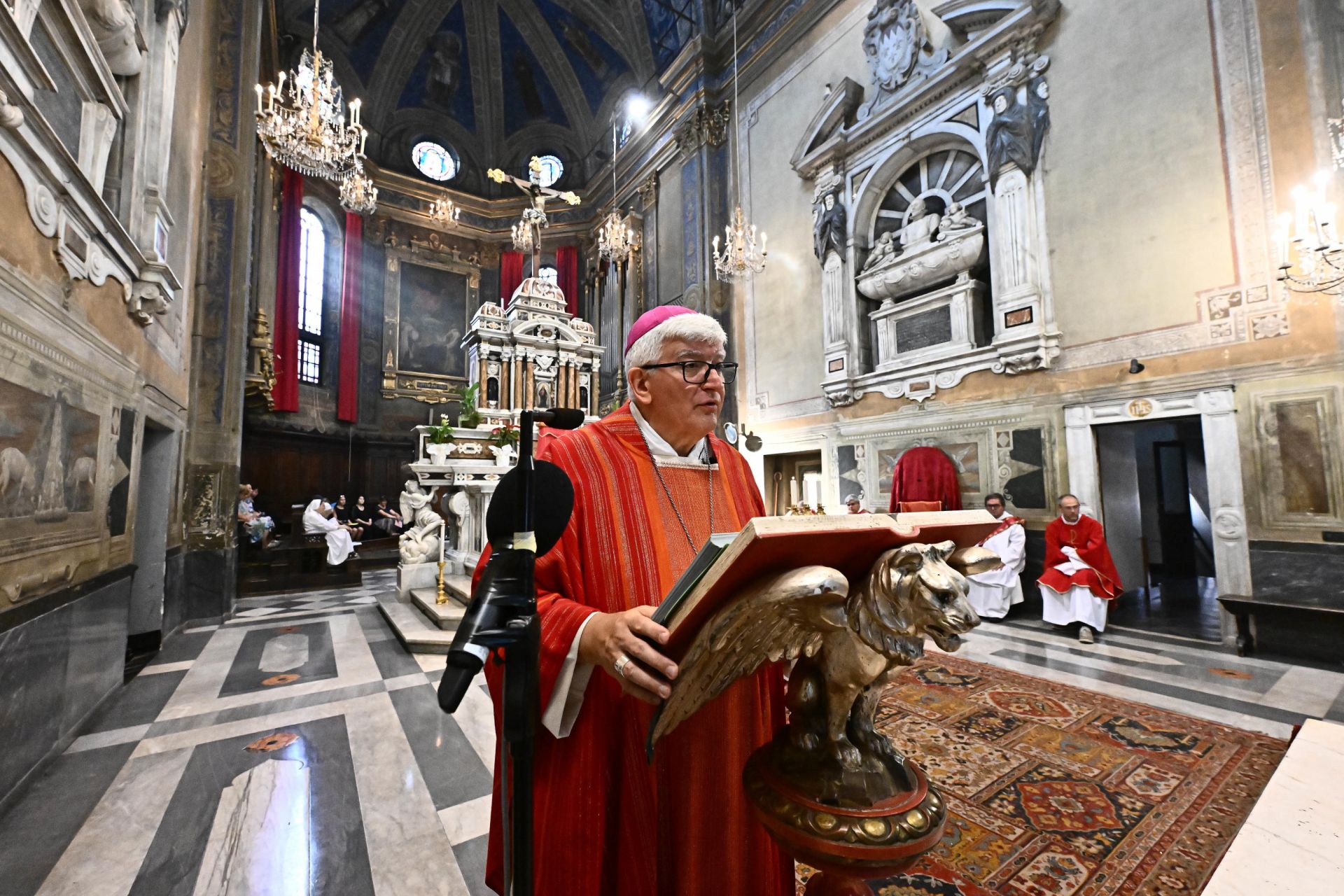 Epifania, l’Arcivescovo Tasca celebra la Messa a Pontedecimo: sacramenti per due detenute