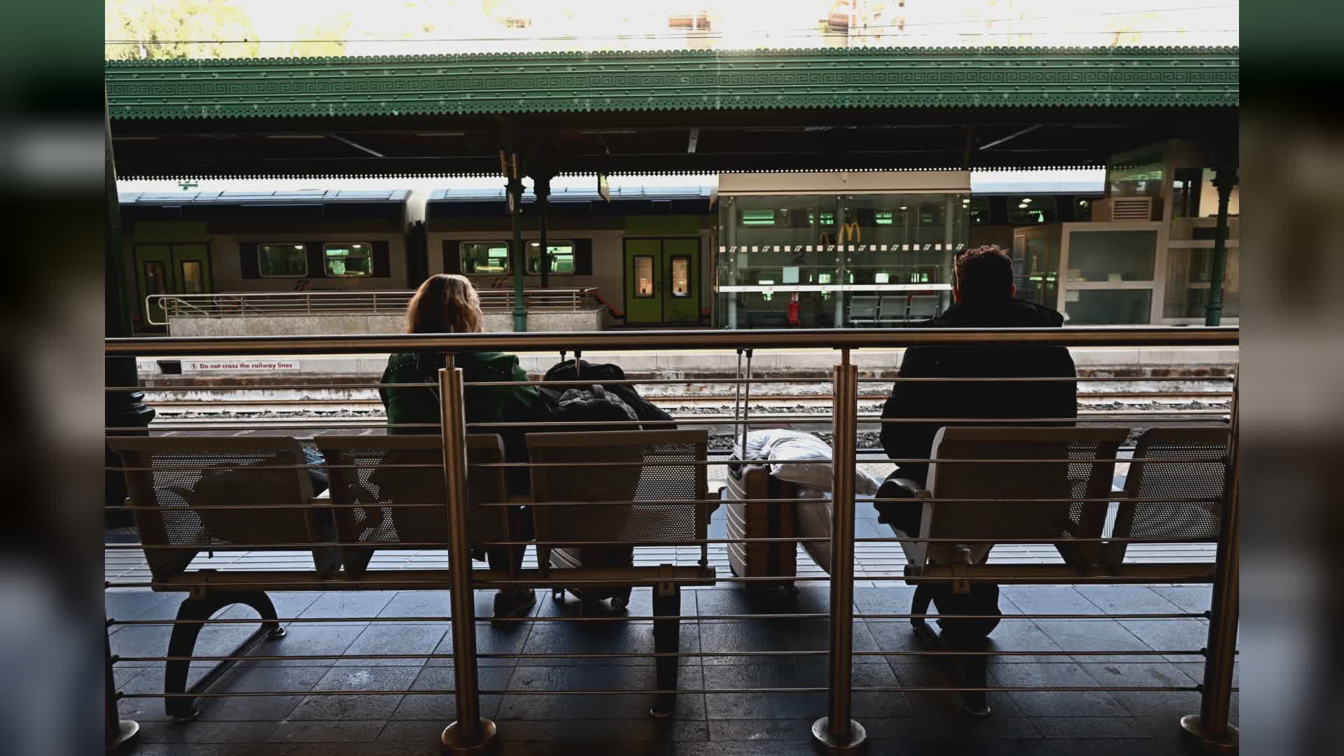 Aerei, treni, trasporto pubblico locale: ecco chi si ferma per il primo sciopero del 2025