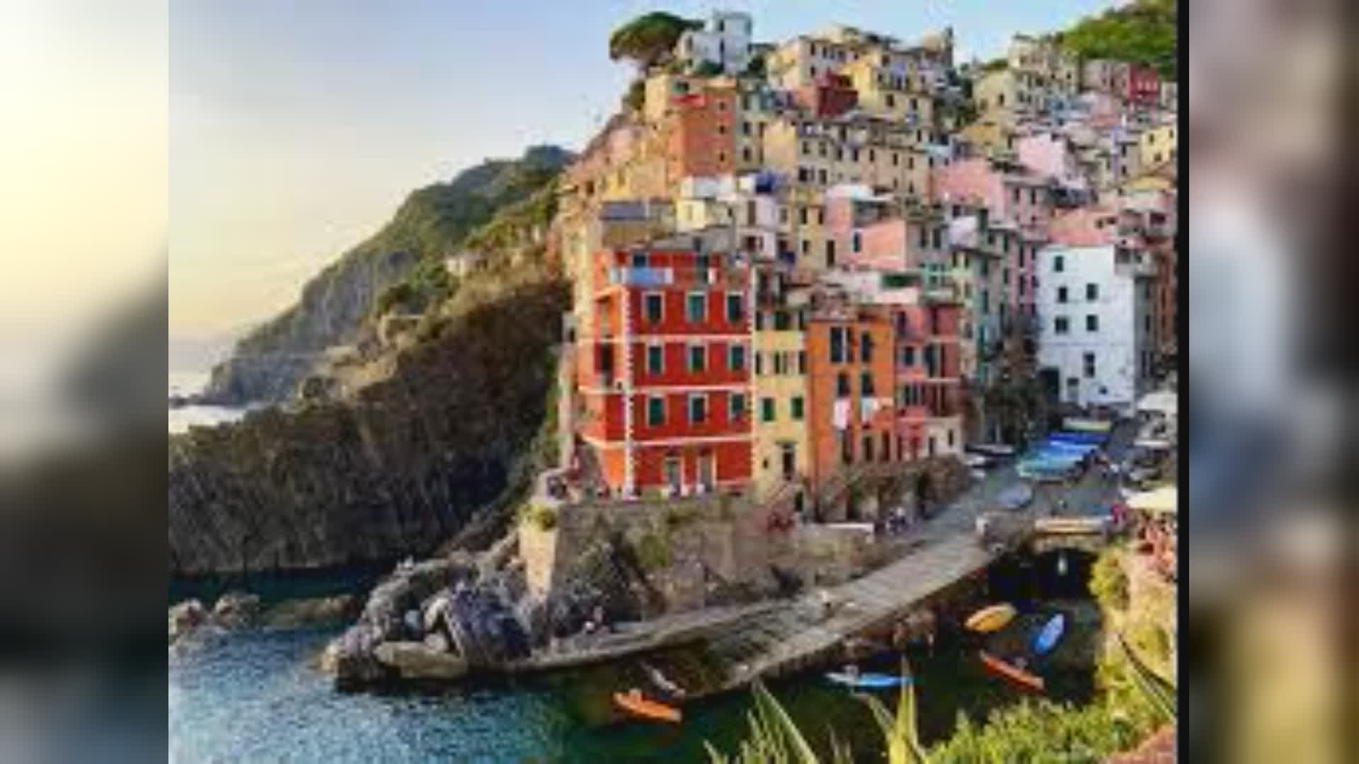 Cinque Terre, targhette dei B&B solo in materiali pregiati: plastica al bando