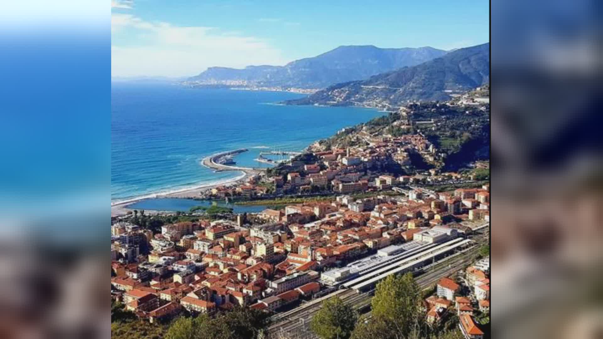 Ventimiglia, trovato il cadavere di un uomo incastrato sugli scogli