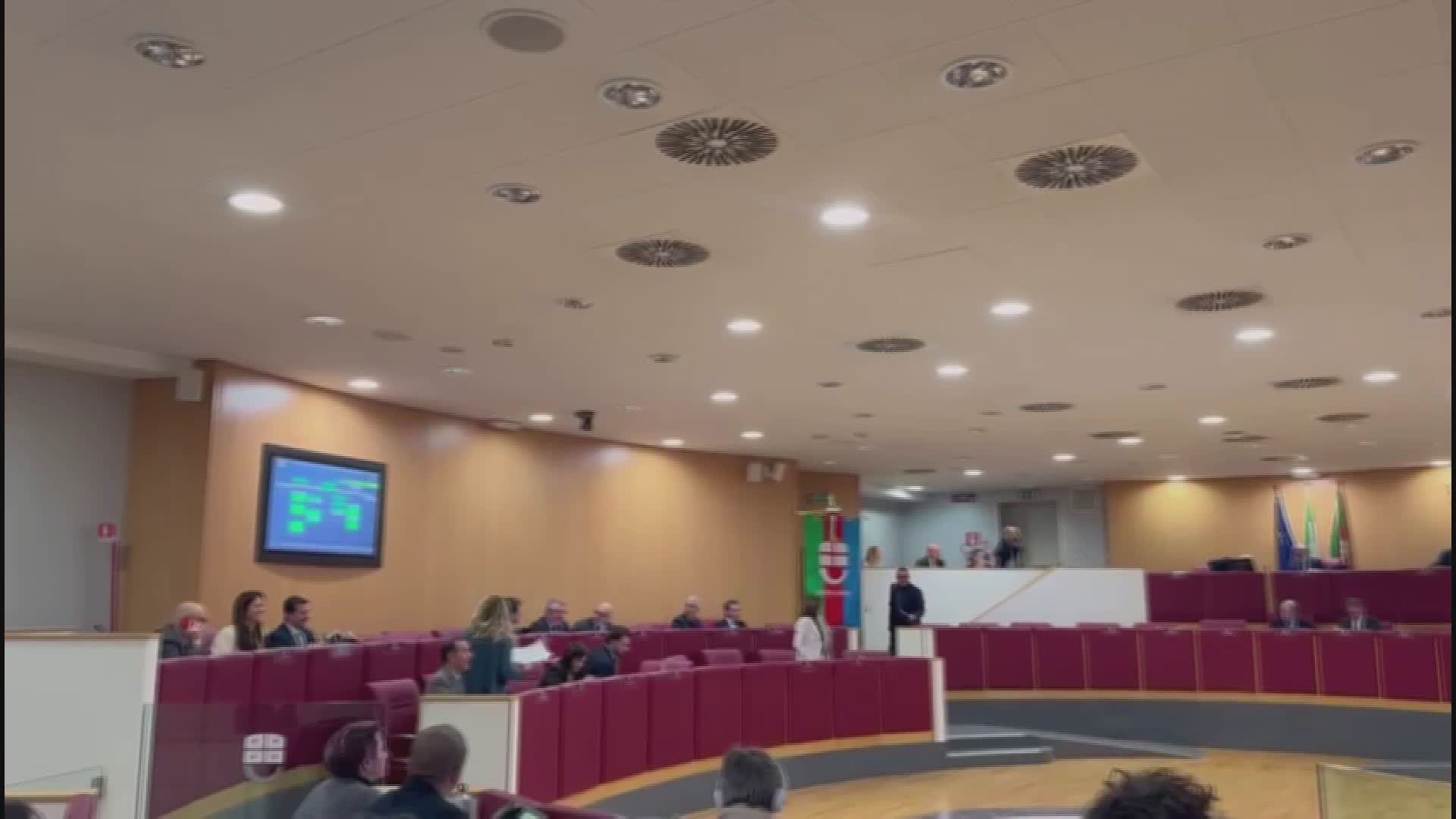 Liguria isolata, l'allarme lanciato da Sanna (Pd): trasporti, autostrade e aeroporto al centro delle polemiche