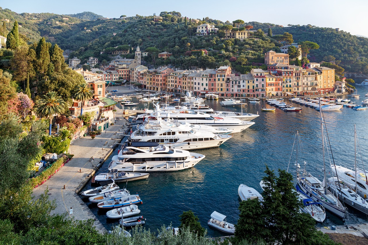 Cieli sereni e freddi in Liguria, venti moderati e mari mossi