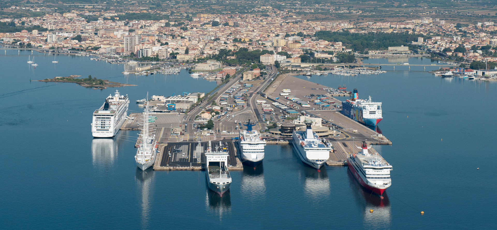 Olbia, al via i lavori per la marina del lusso: il Molo Brin passa alla Quay Royal