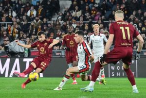 Genoa, l'Olimpico resta un tabù: la Roma vince 3-1. Masini in lacrime per il primo gol da professionista