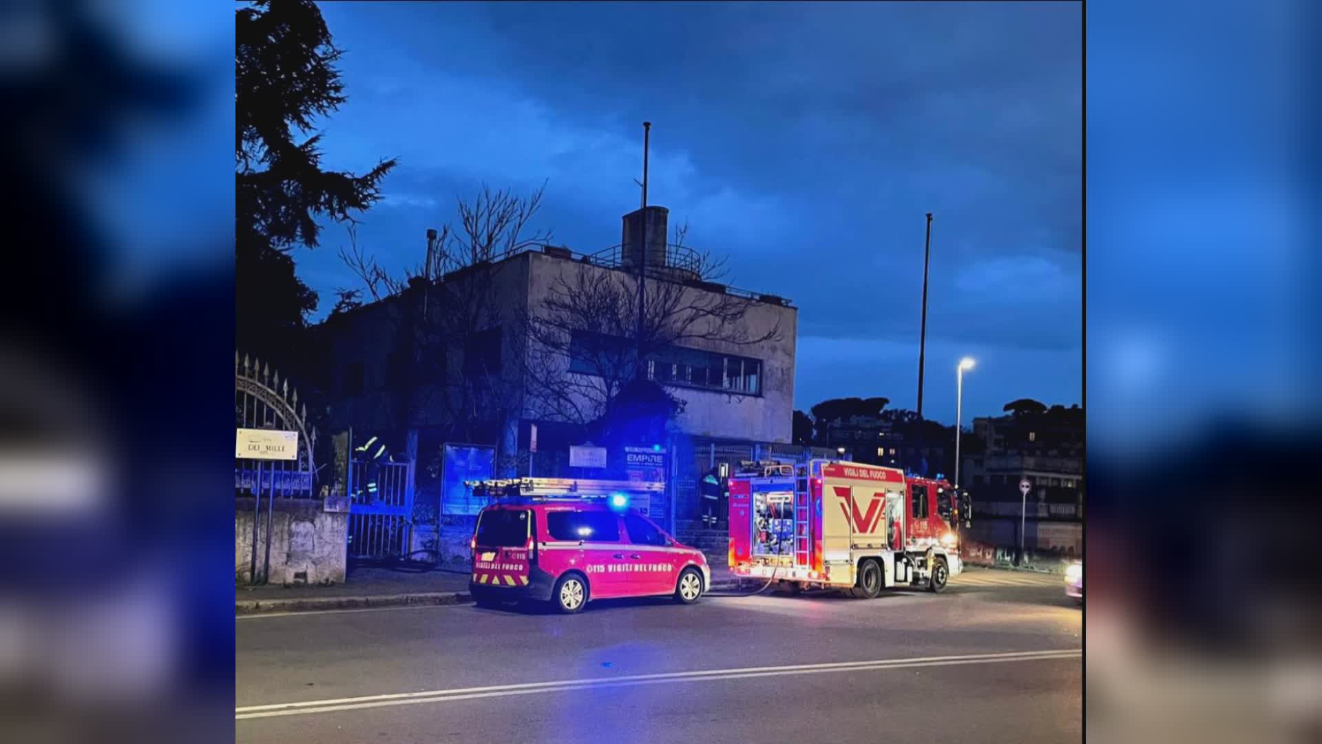 Genova, incendio alla Casa del Soldato di Sturla: fiamme domate dai vigili del fuoco